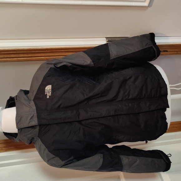 The North Face hyvent black and gray lined ski jacket size 10/12 - Picture 1 of 7